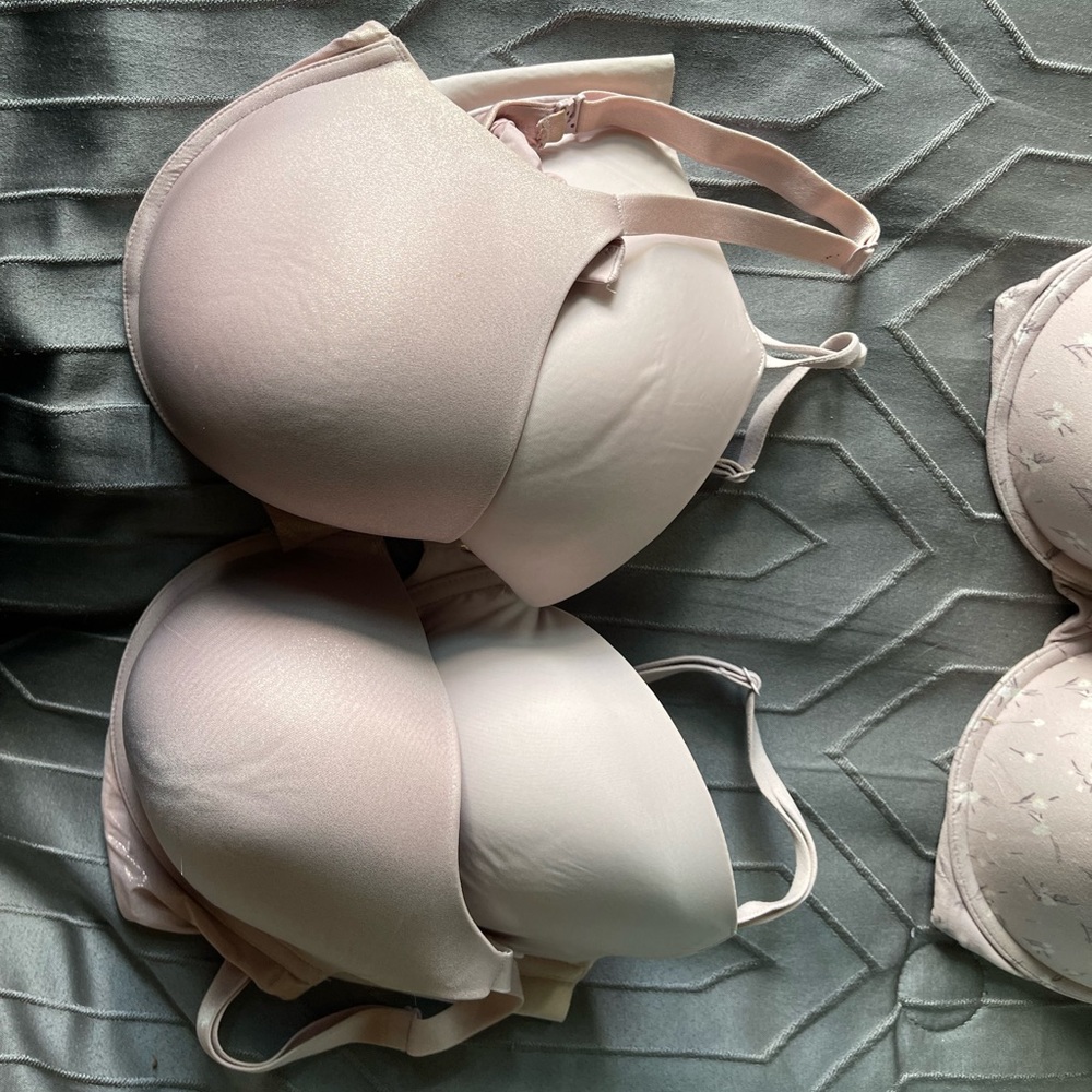 2 38dd bras worn once